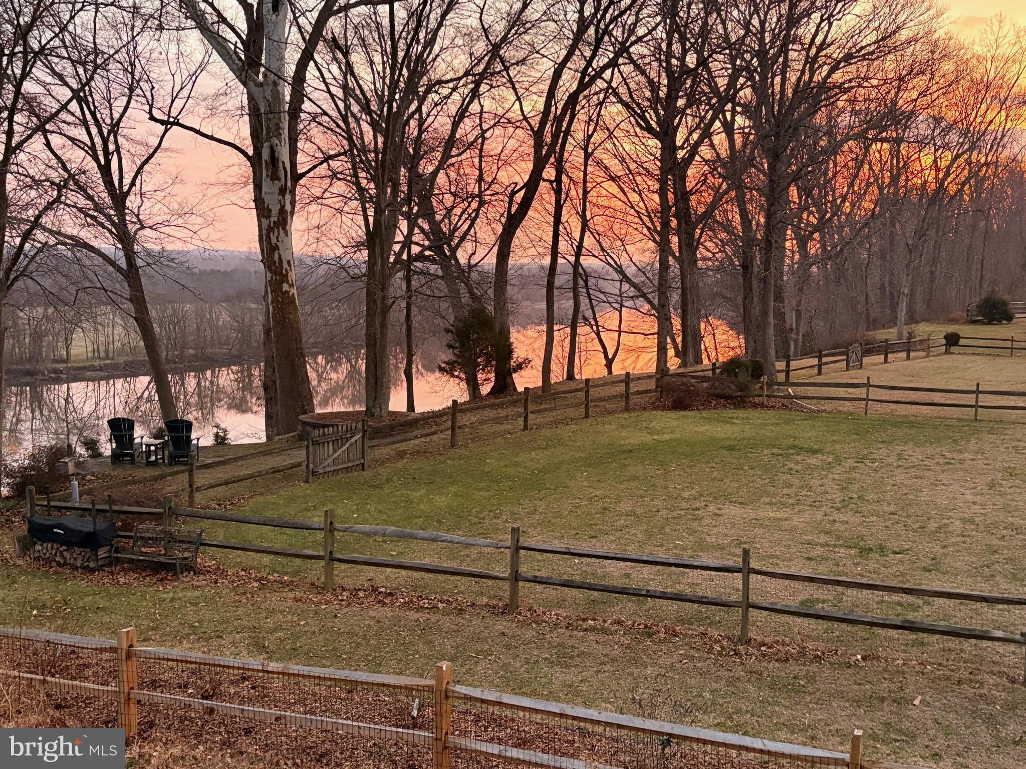 RIVER BEND - Residential