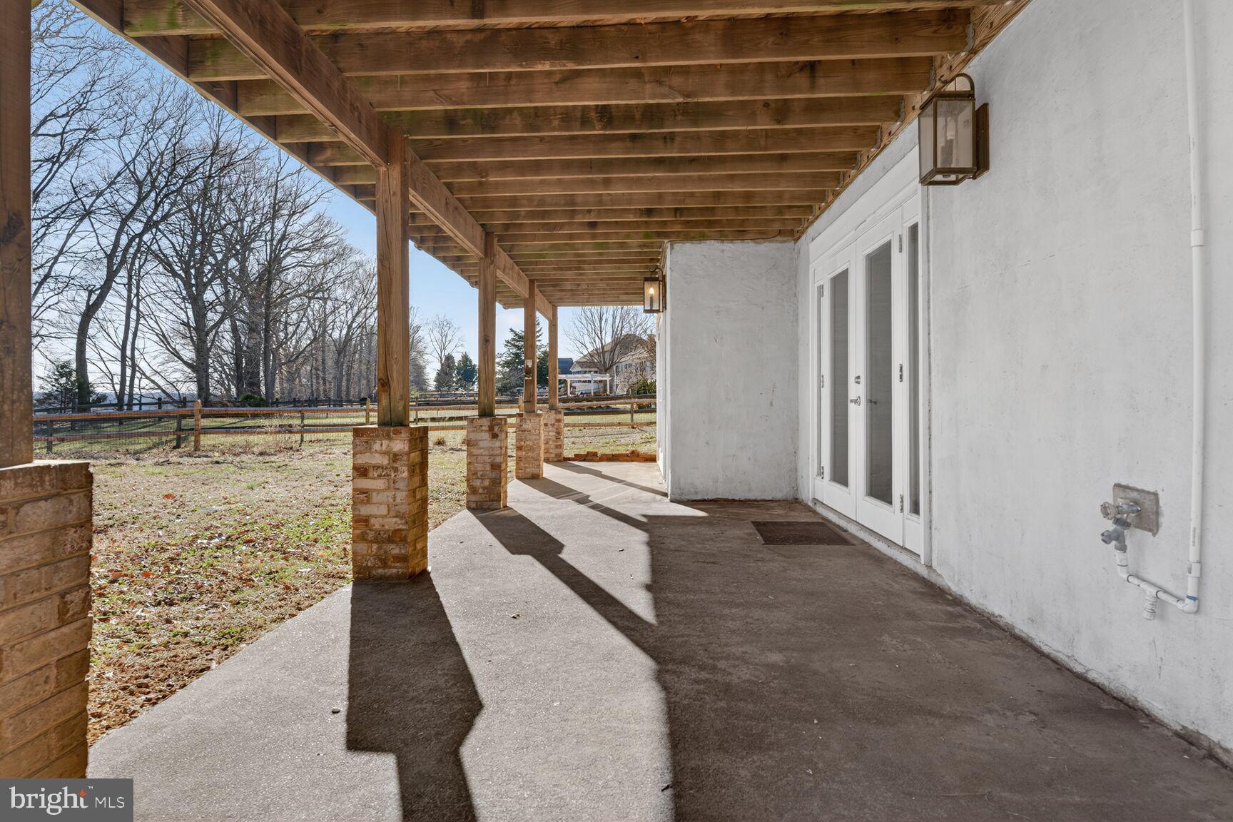 RIVER BEND - Residential