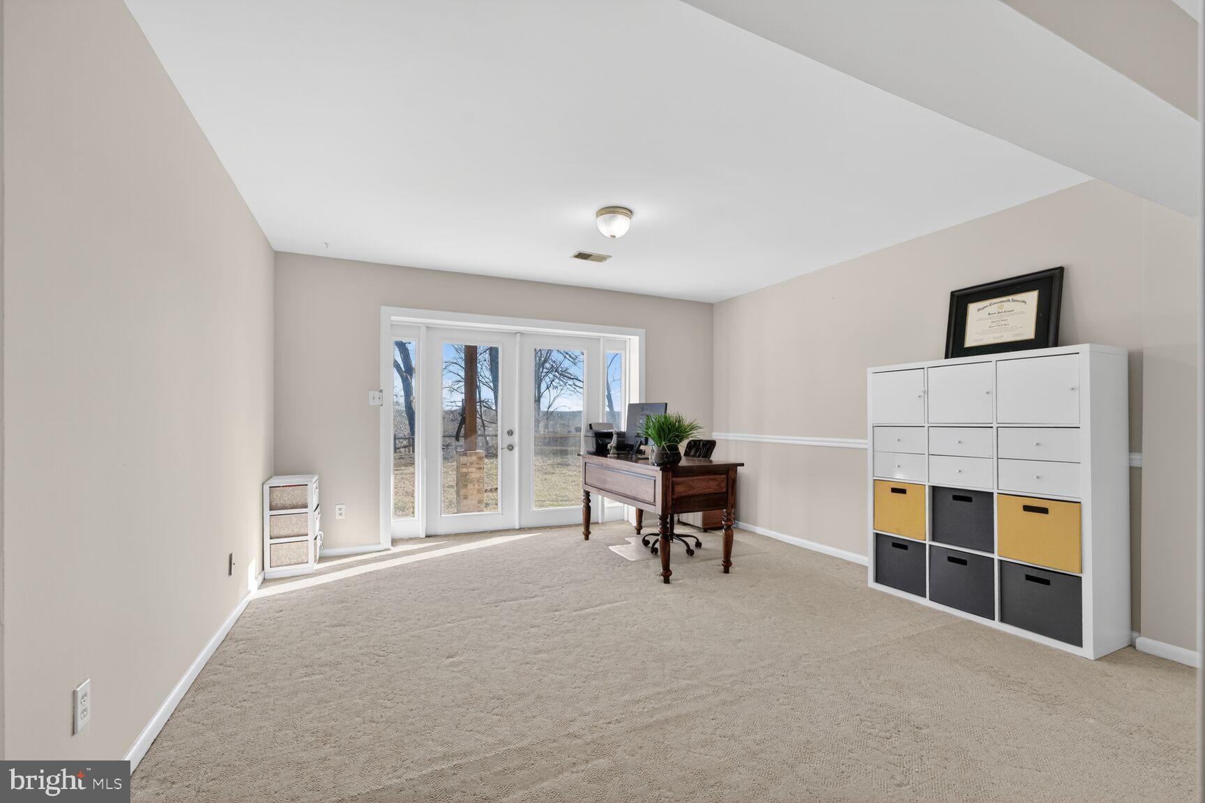 RIVER BEND - Residential