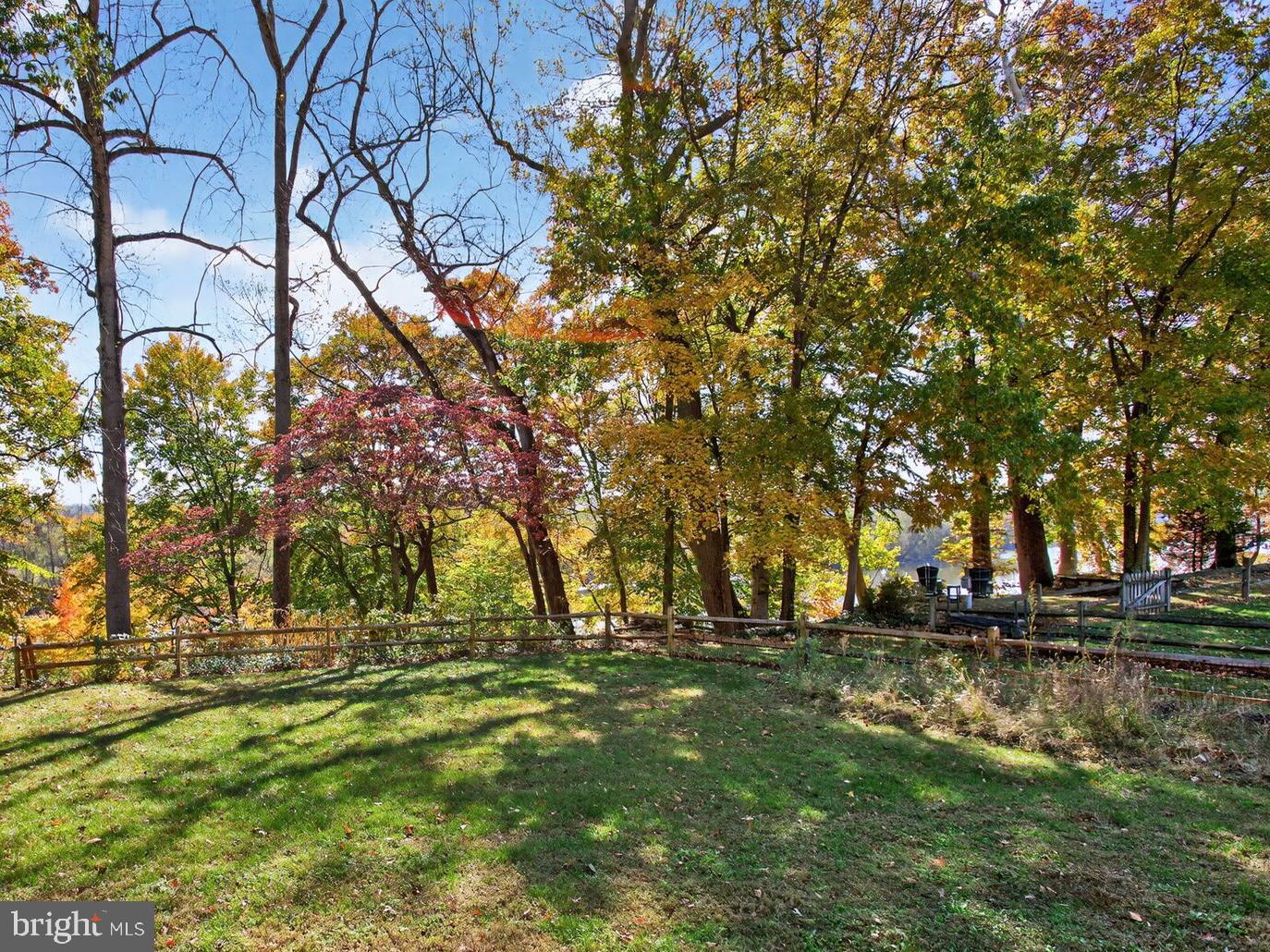RIVER BEND - Residential