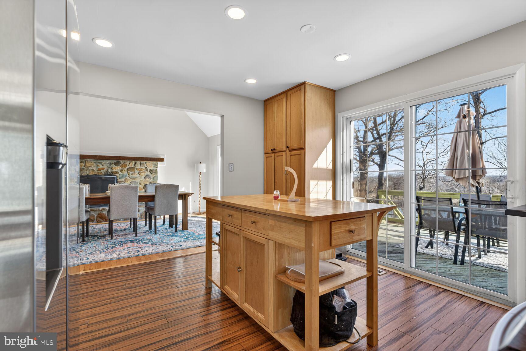 RIVER BEND - Residential