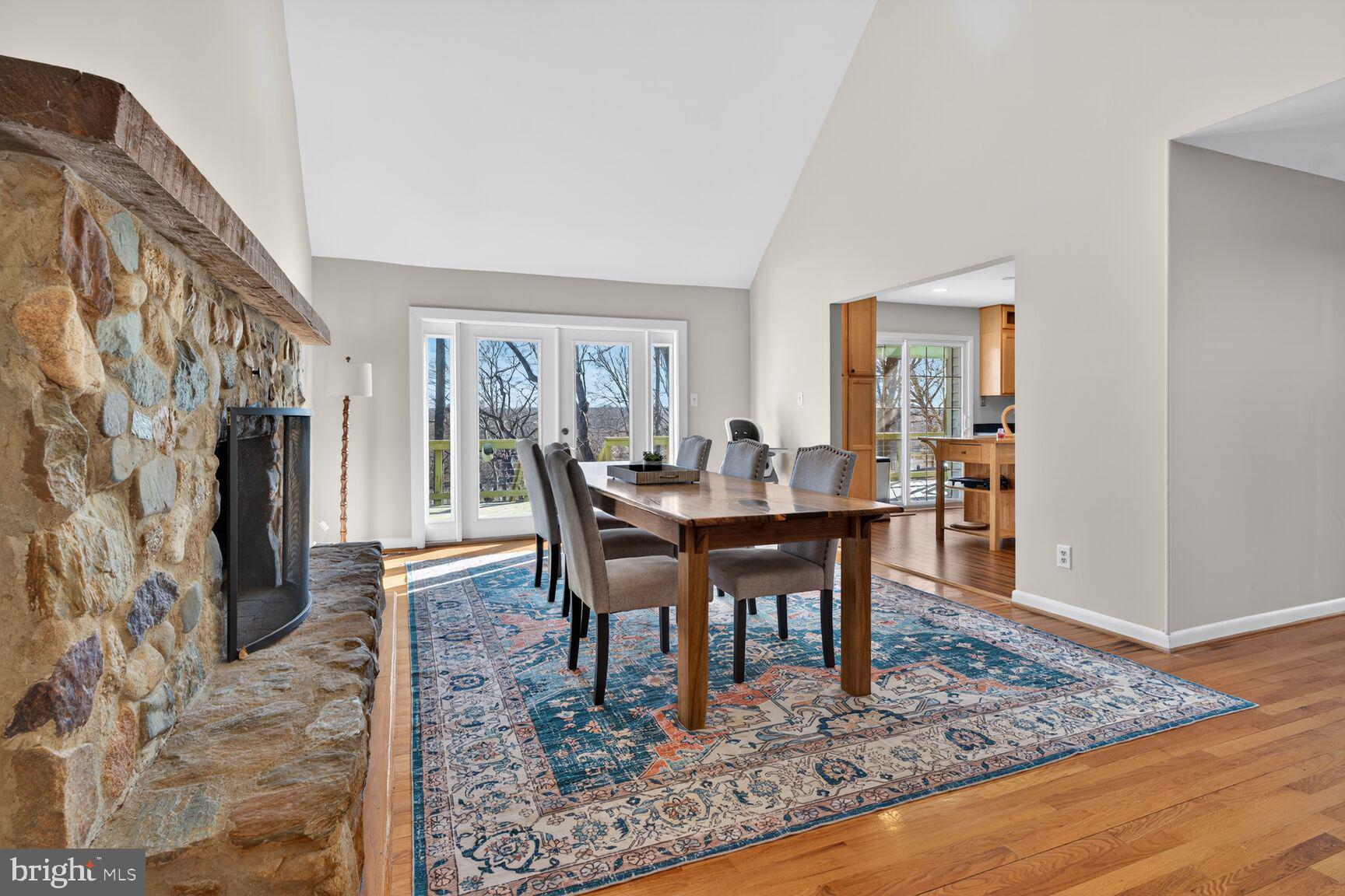 RIVER BEND - Residential