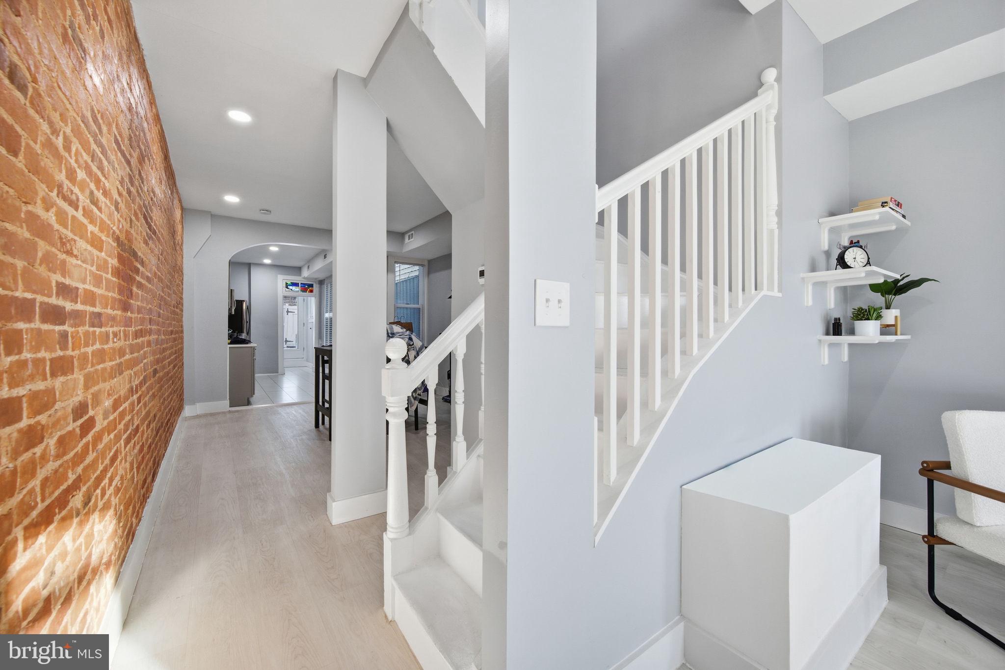 1015 RIVERSIDE AVENUE