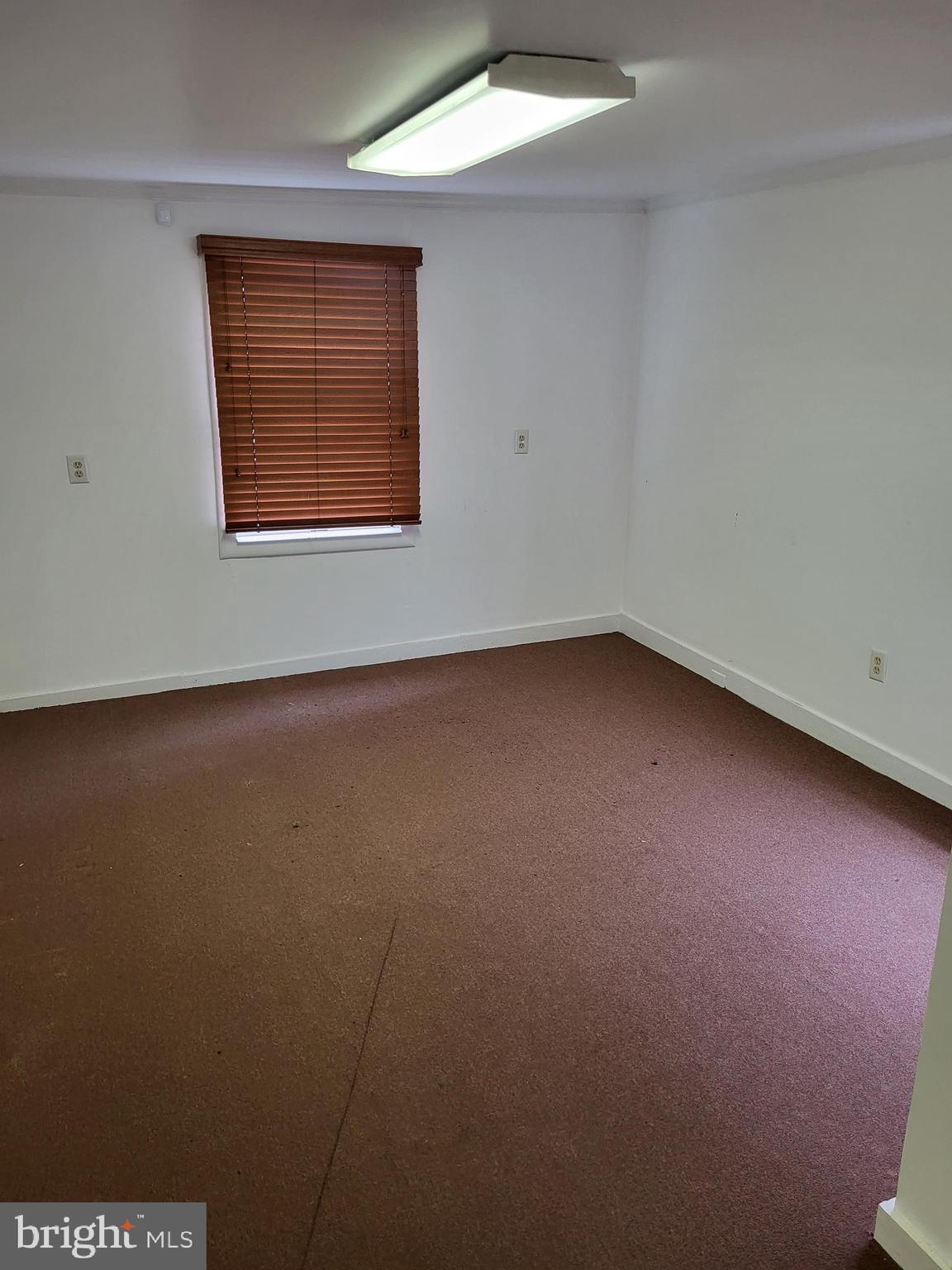 EASTON - Commercial Lease