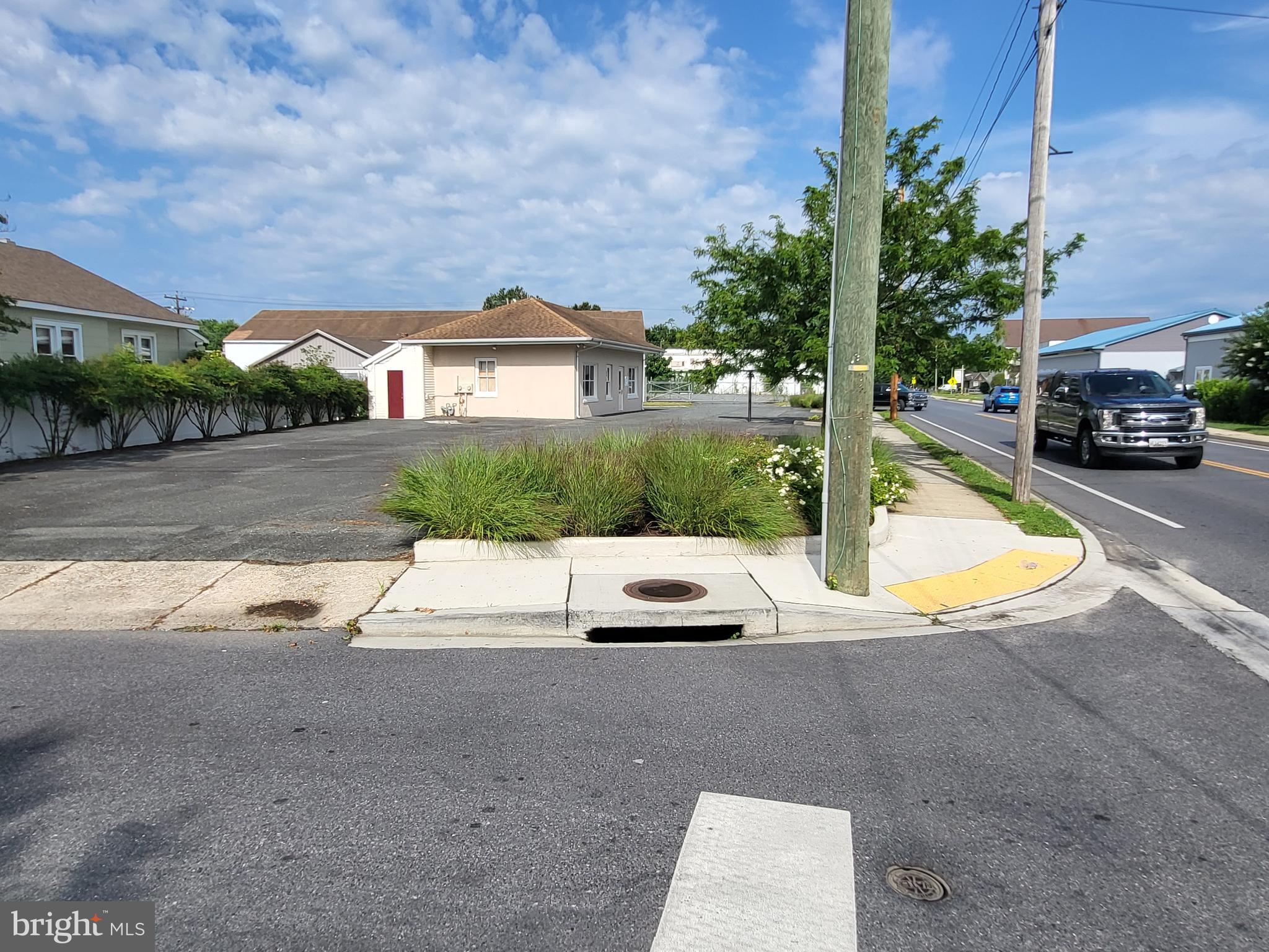 EASTON - Commercial Lease