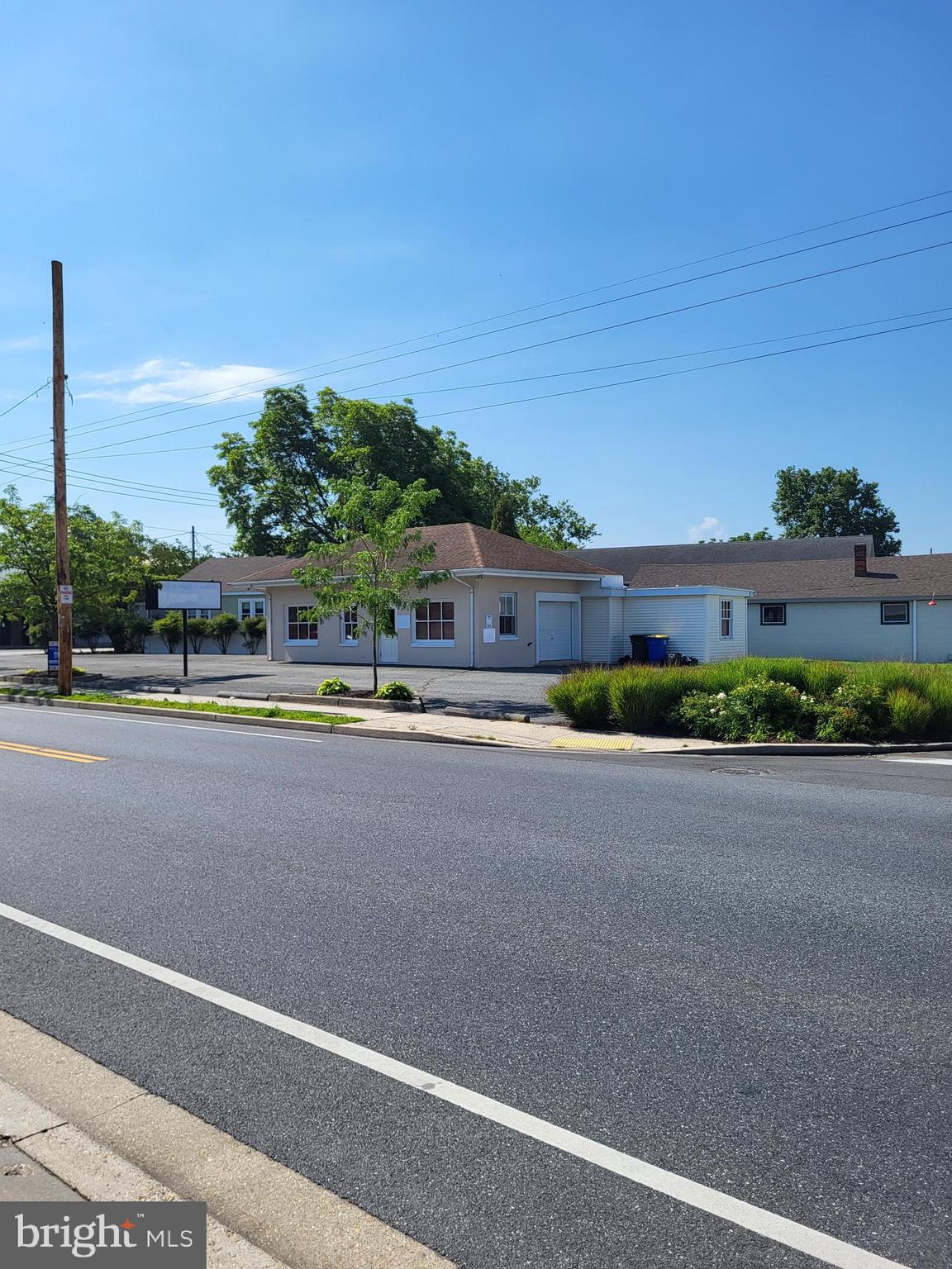 EASTON - Commercial Lease