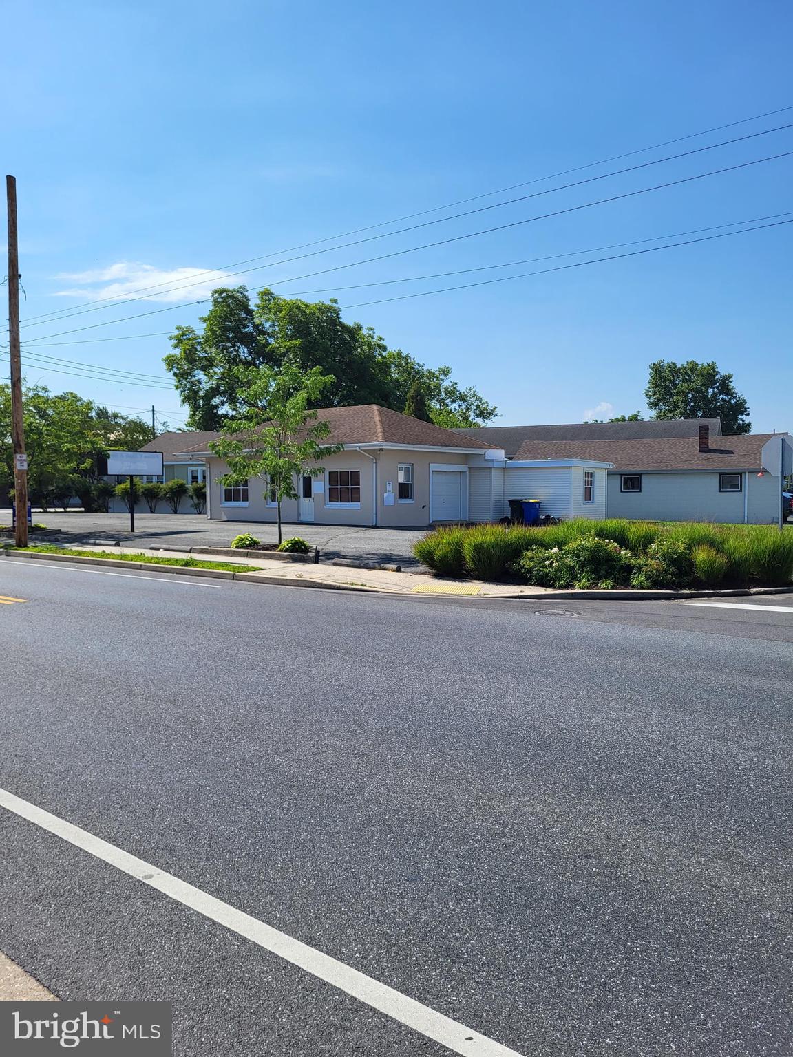 EASTON - Commercial Lease