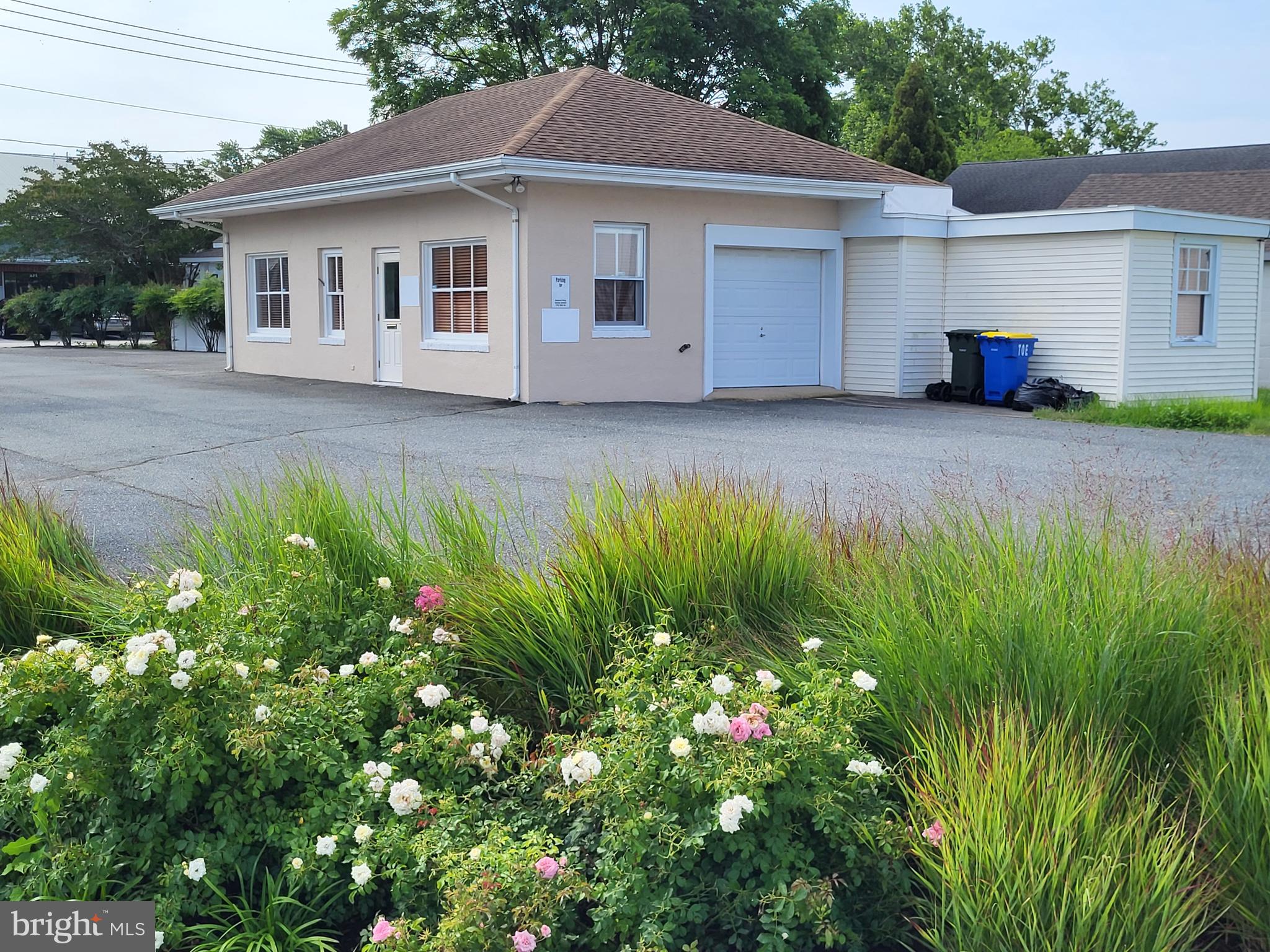 EASTON - Commercial Lease