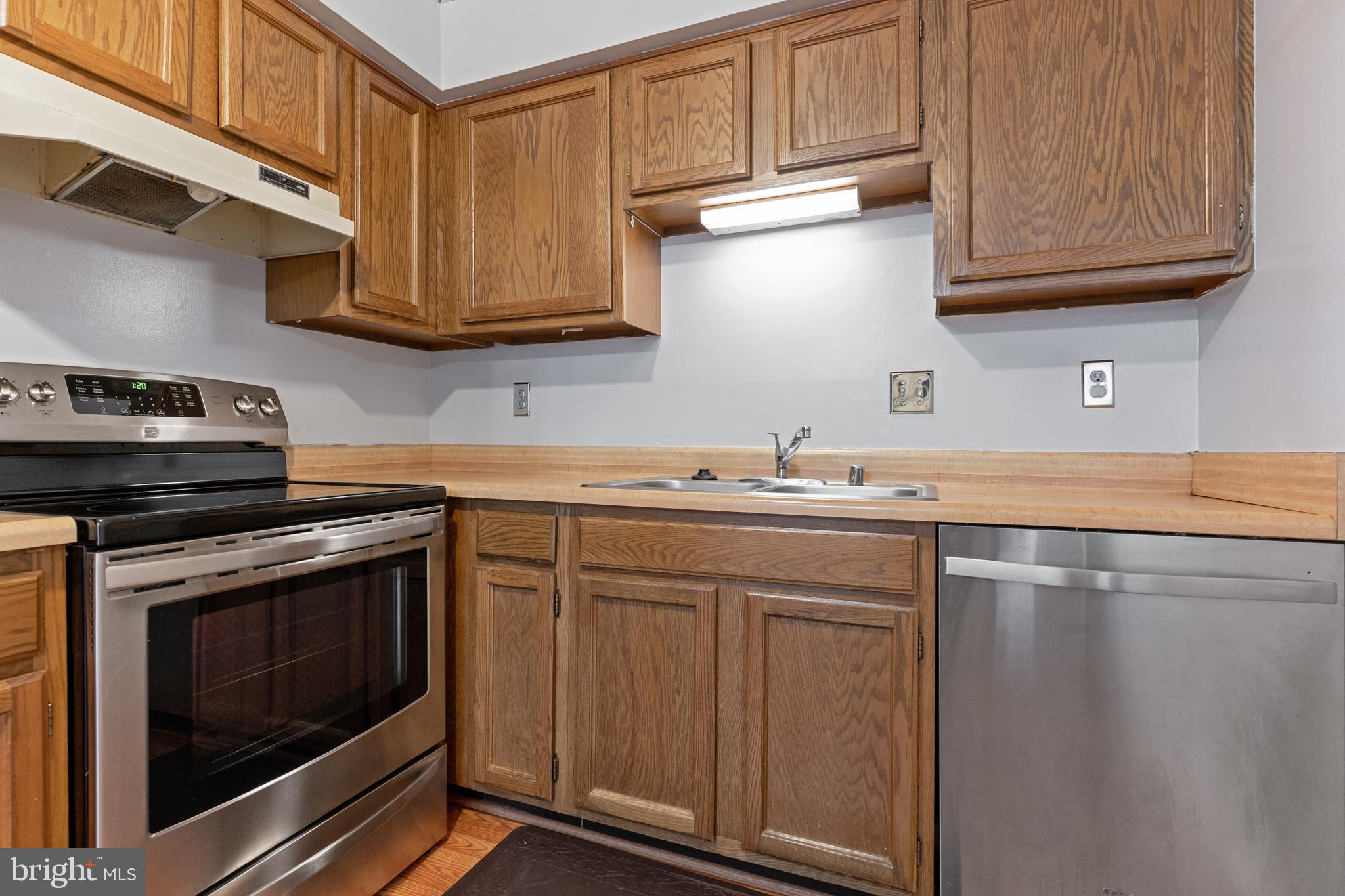 AVONSHIRE - Residential Lease