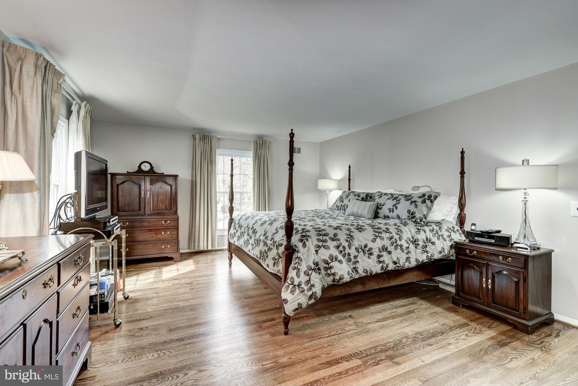 FOX HILLS - Residential