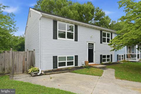 Townhouse For Sale - 556 E Park Court<br/> GLEN BURNIE, MD 21061