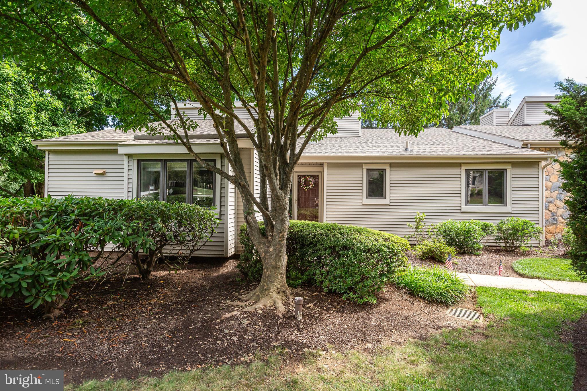 556 FRANKLIN WAY