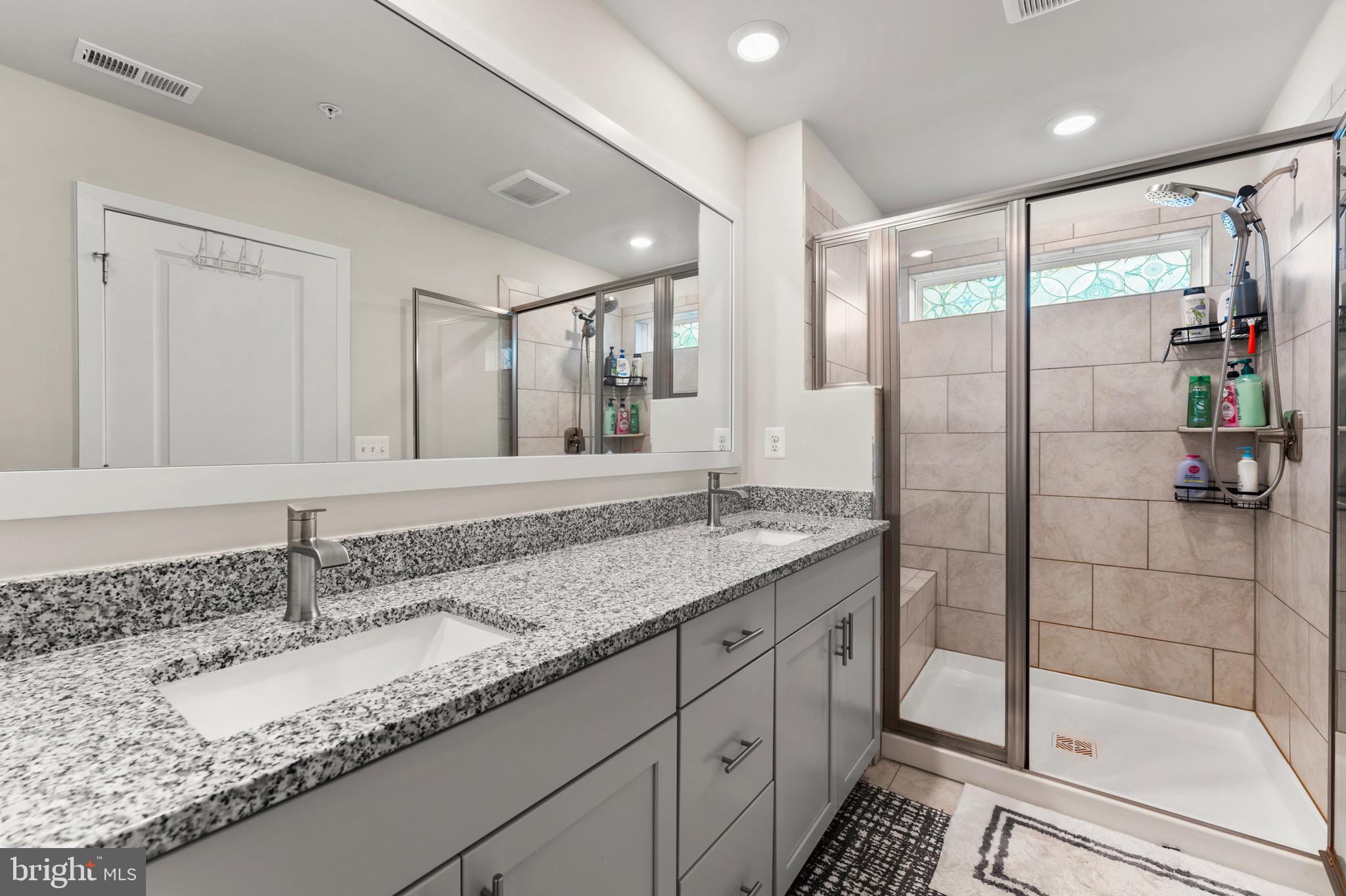 TANYARD SHORES - Residential