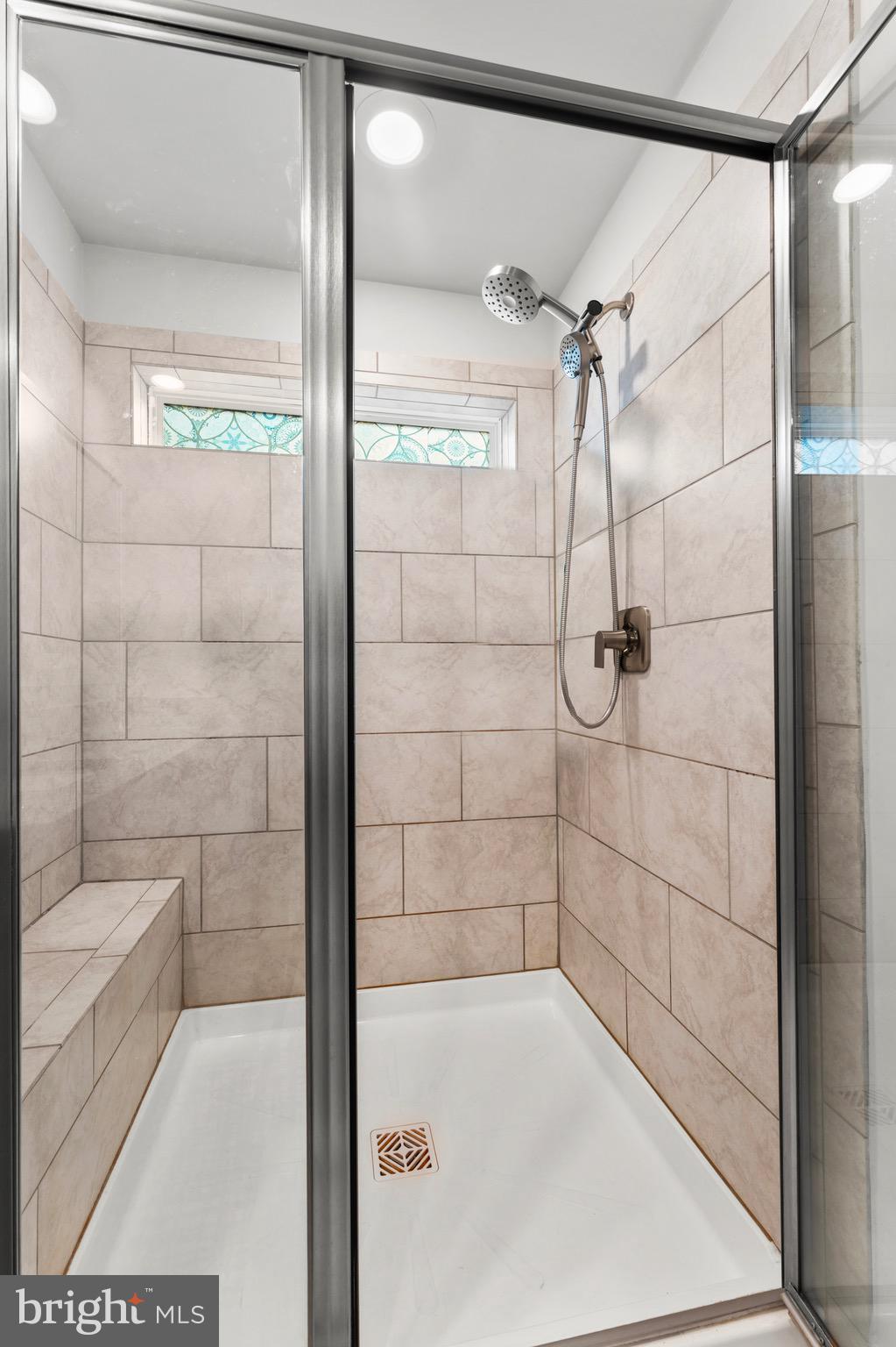 TANYARD SHORES - Residential