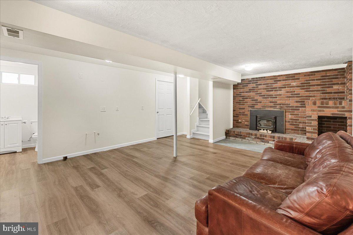 FAIR LEA HILLS - Residential