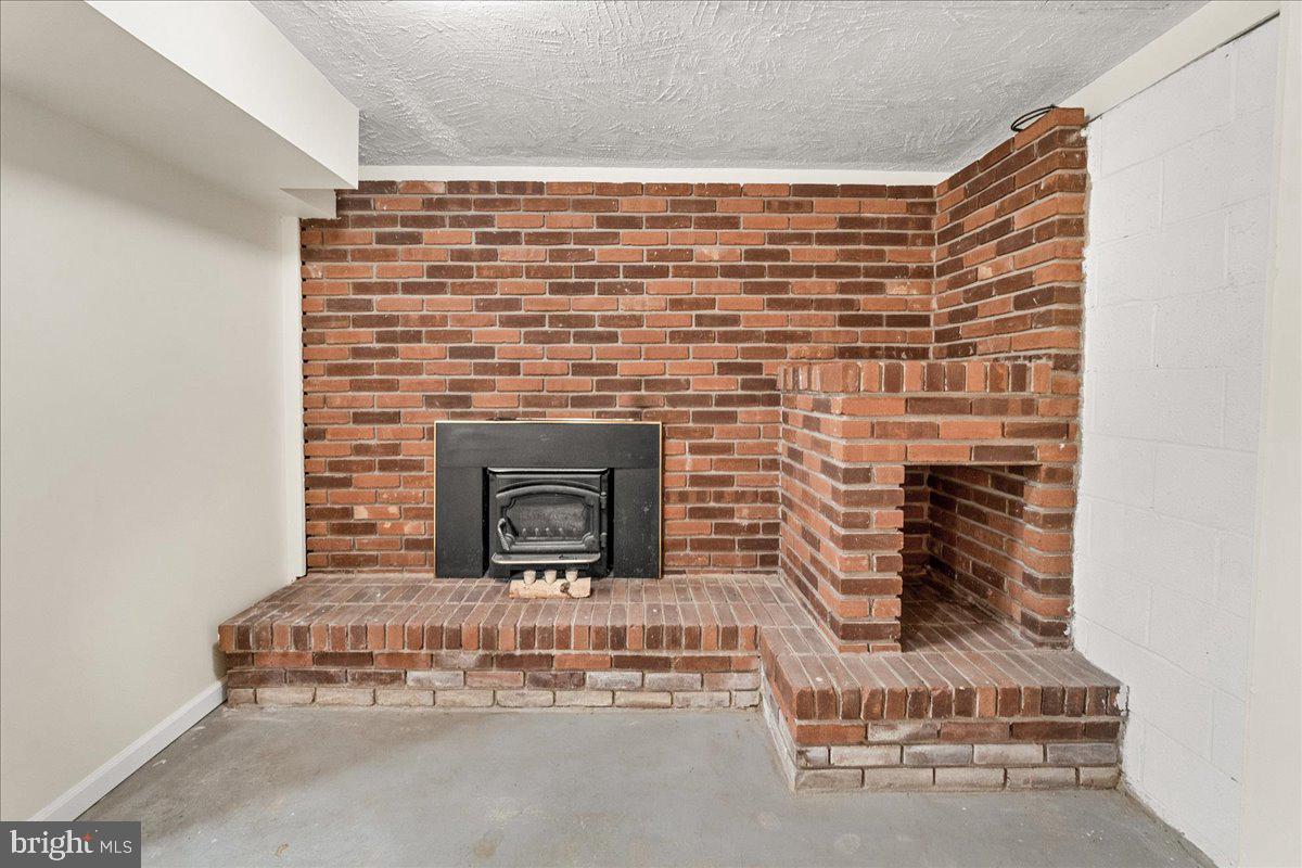 FAIR LEA HILLS - Residential