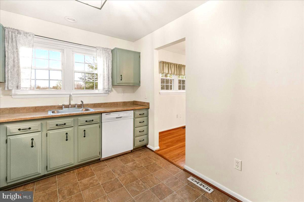 FAIR LEA HILLS - Residential