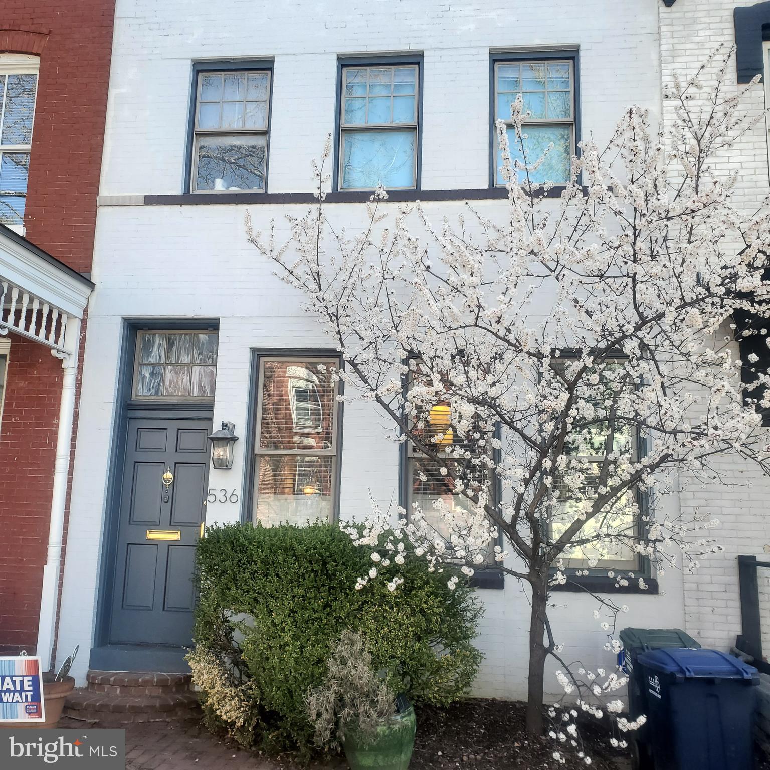 536 11TH STREET SE