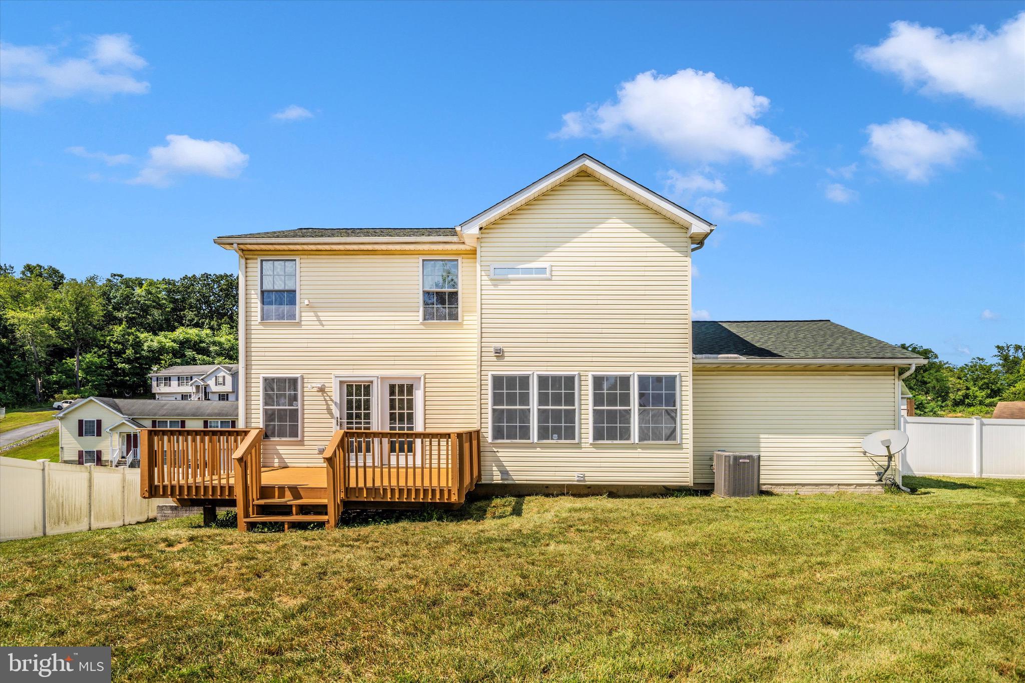 OPEQUON MEADOWS - Residential