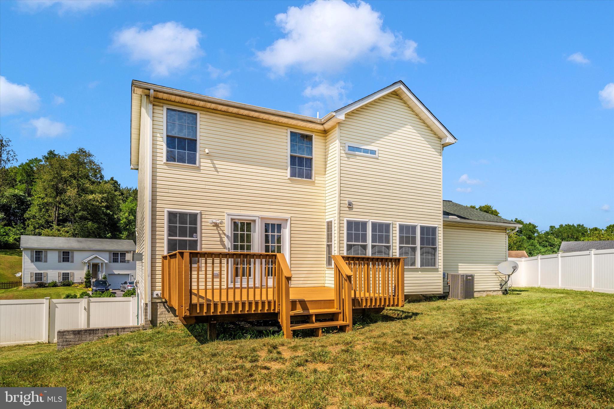 OPEQUON MEADOWS - Residential