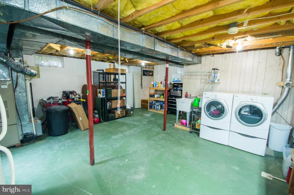 HENSEL STONE WOODS - Residential