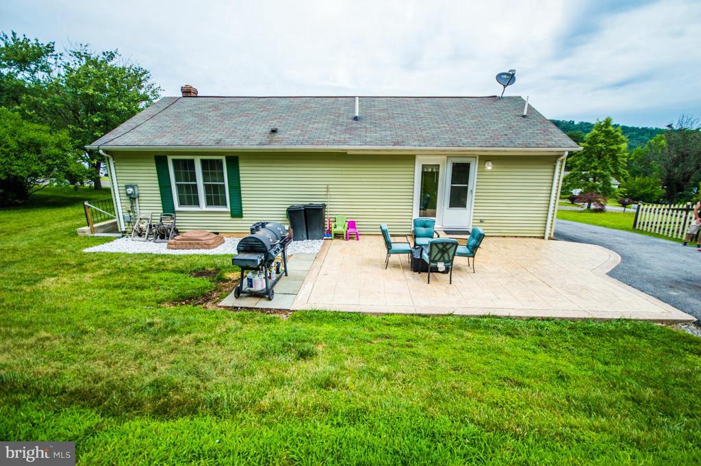 HENSEL STONE WOODS - Residential