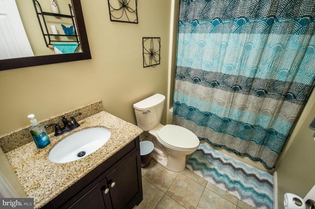 HENSEL STONE WOODS - Residential