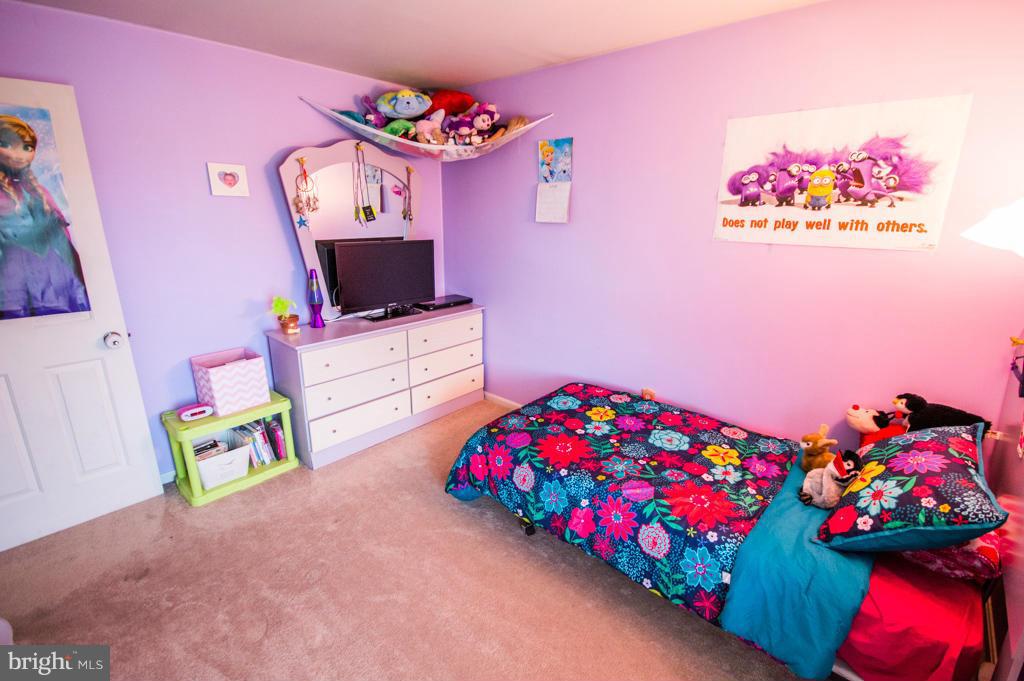 HENSEL STONE WOODS - Residential