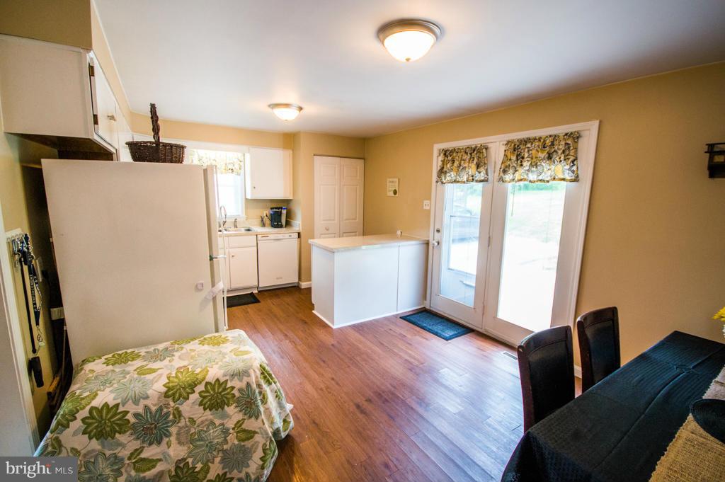 HENSEL STONE WOODS - Residential