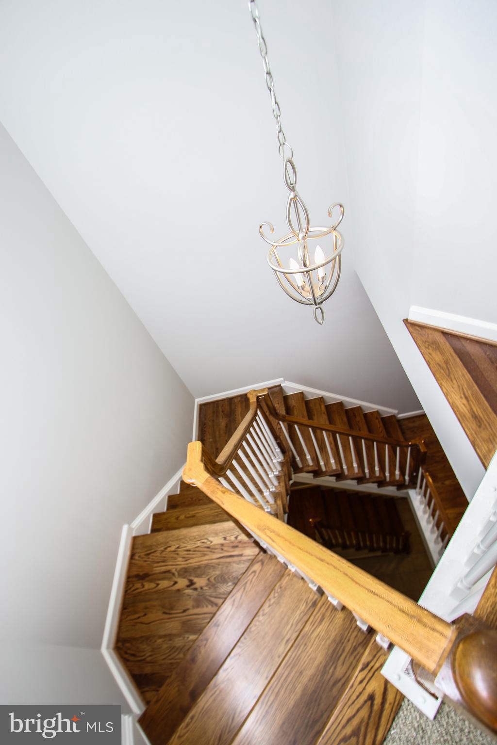 CHARLESTON SQUARE TOWNHM - Residential