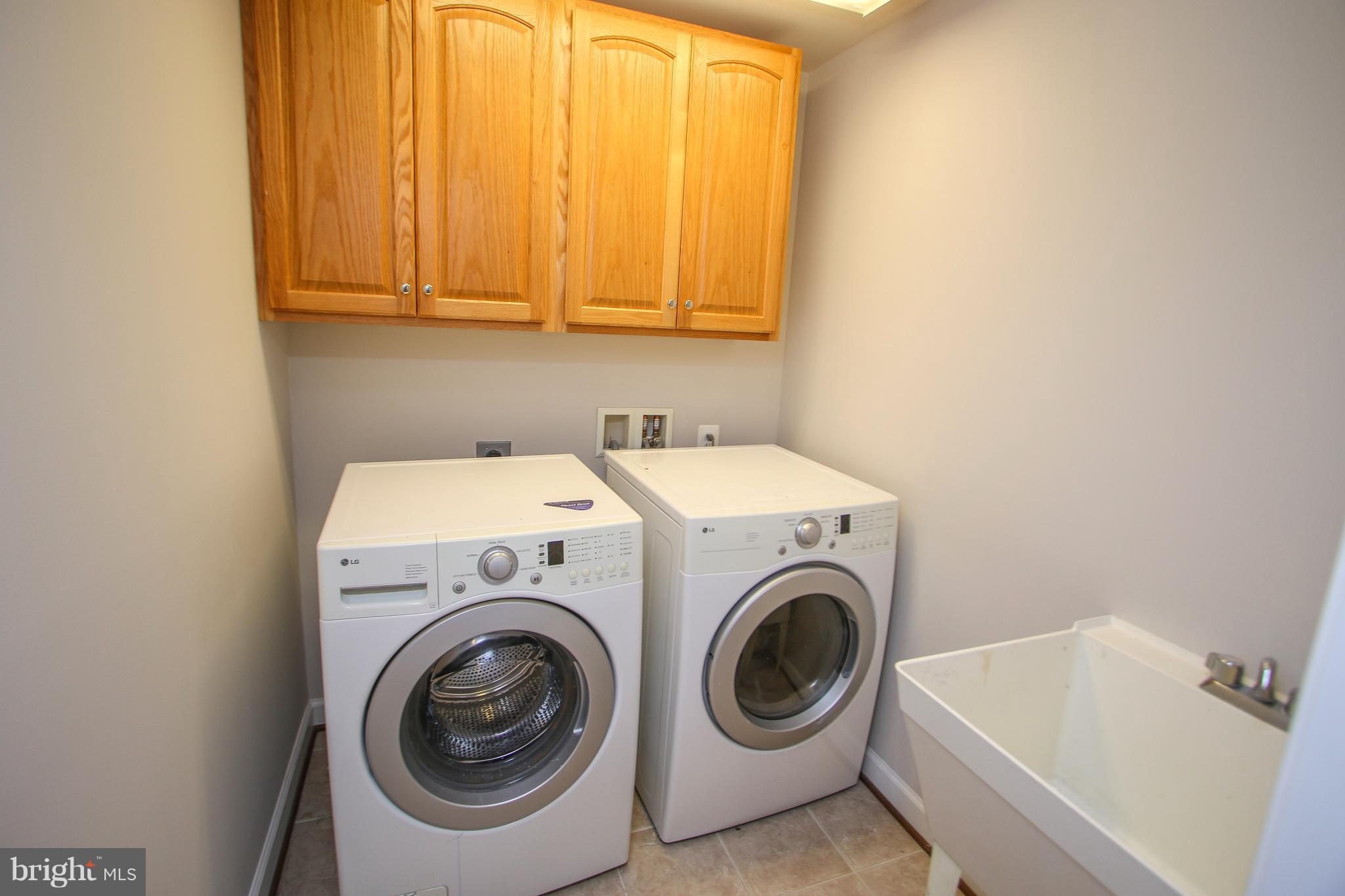 CHARLESTON SQUARE TOWNHM - Residential