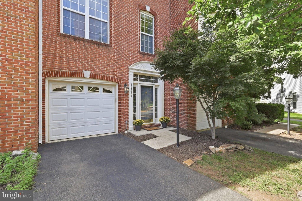 Photo of 13002 Park Crescent Circle, HERNDON, VA 20171 (MLS # VAFX2337630)