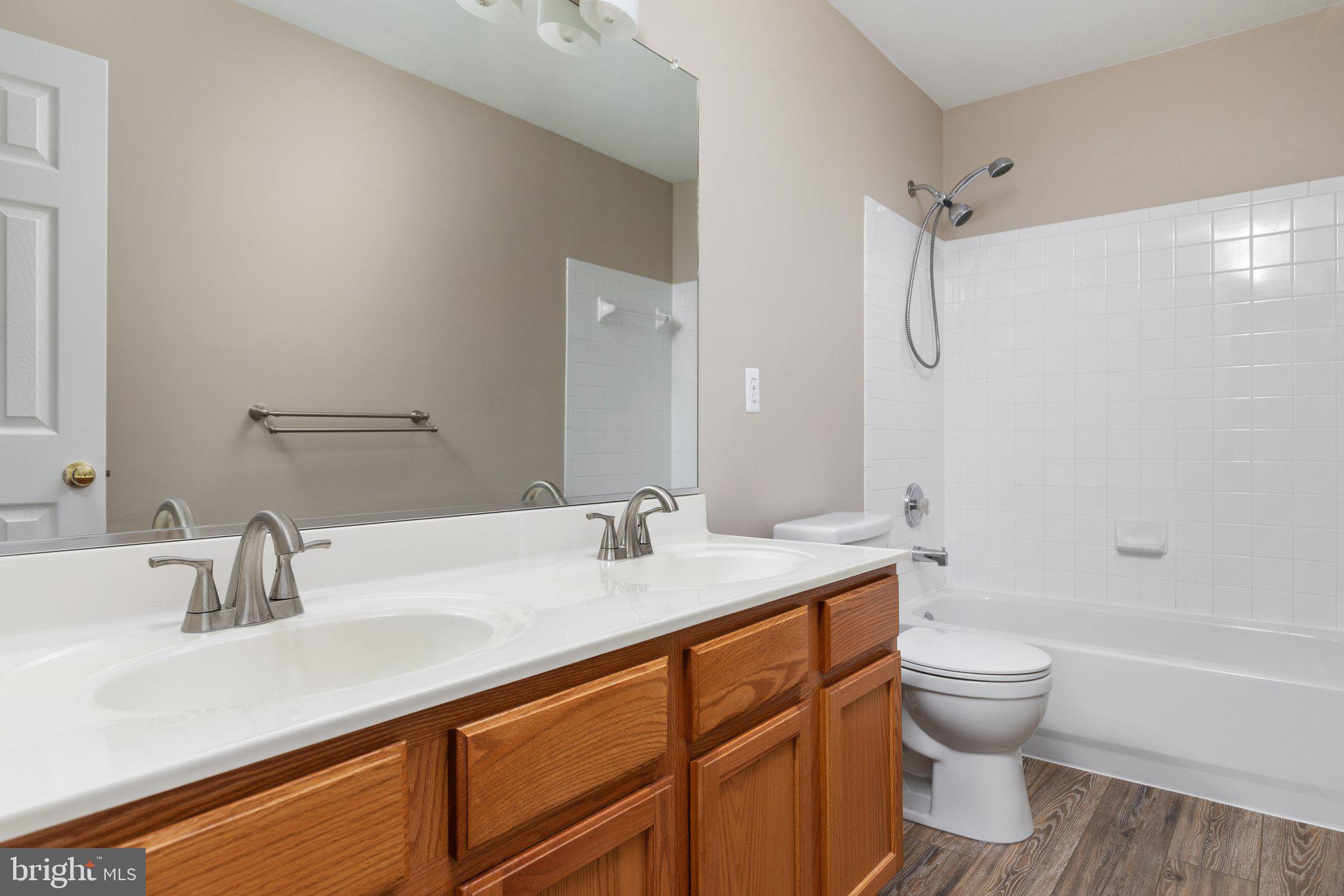 SYCAMORE HILL - Residential