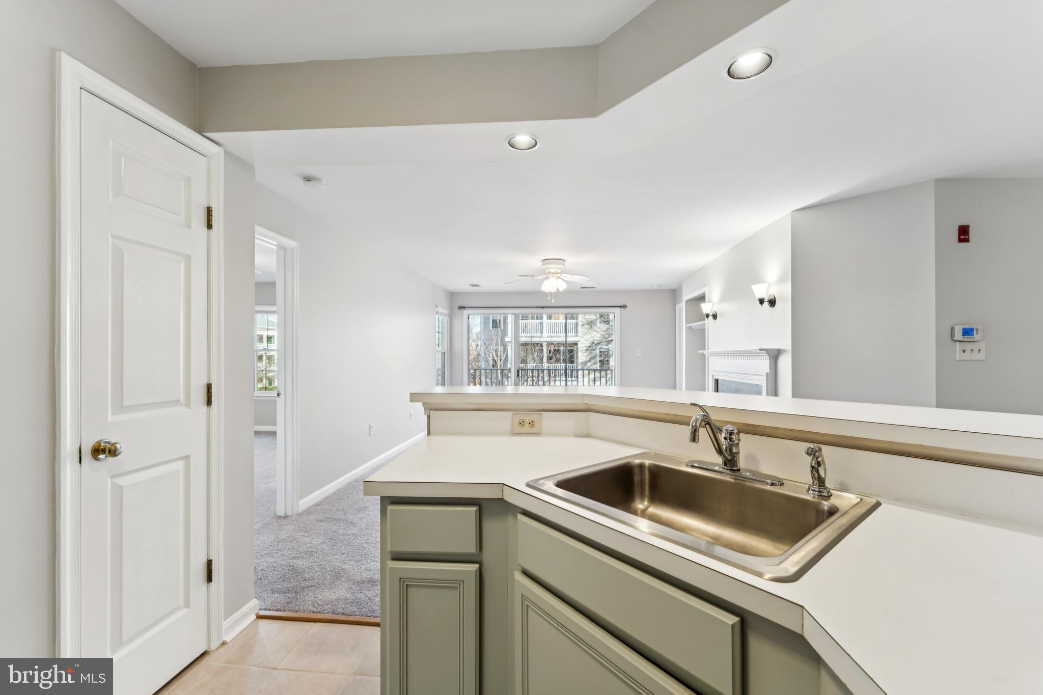 RIVERSTONE - Residential Lease