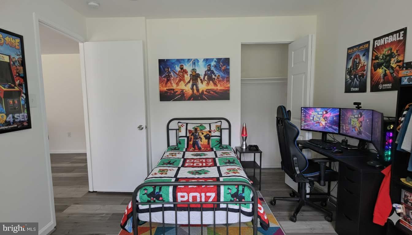 TIMBERLANE VILLAGE GARDEN CONDOMINIUMS - Residential