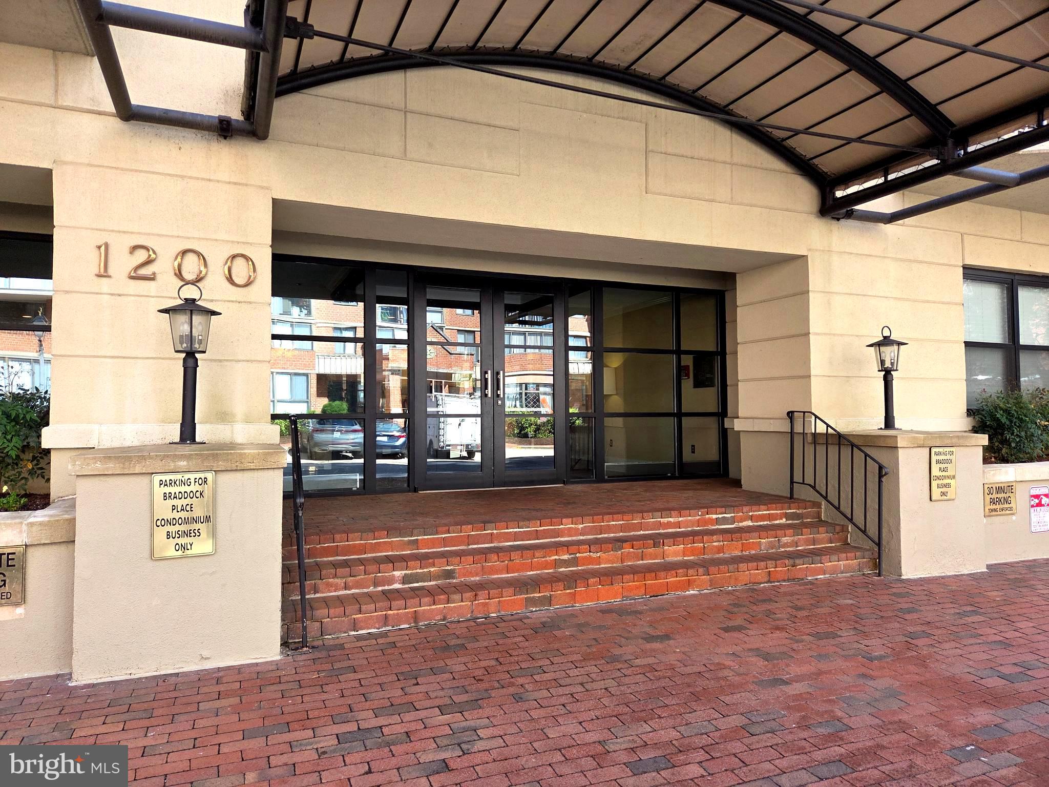 BRADDOCK PLACE - Residential Lease