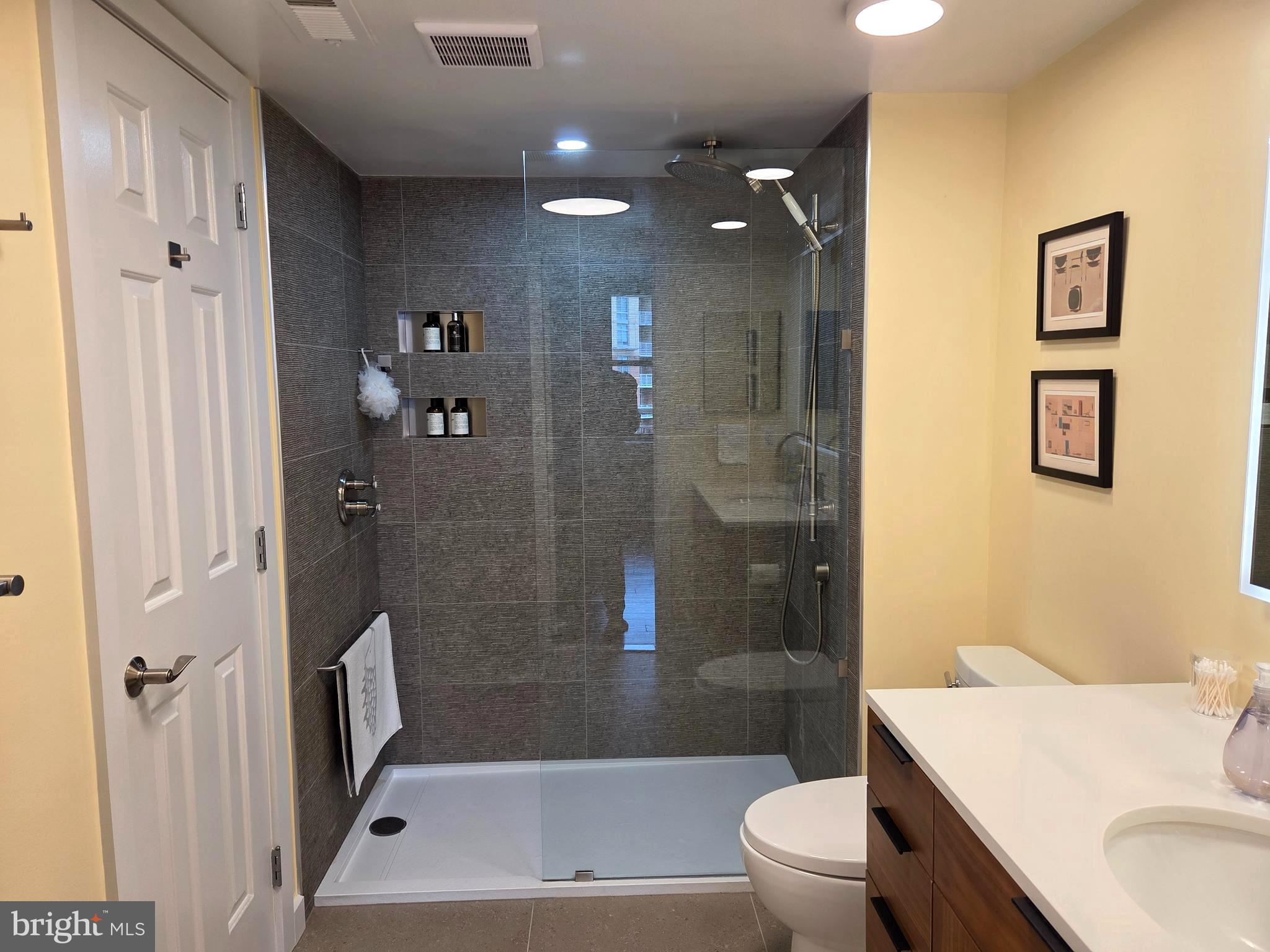 BRADDOCK PLACE - Residential Lease