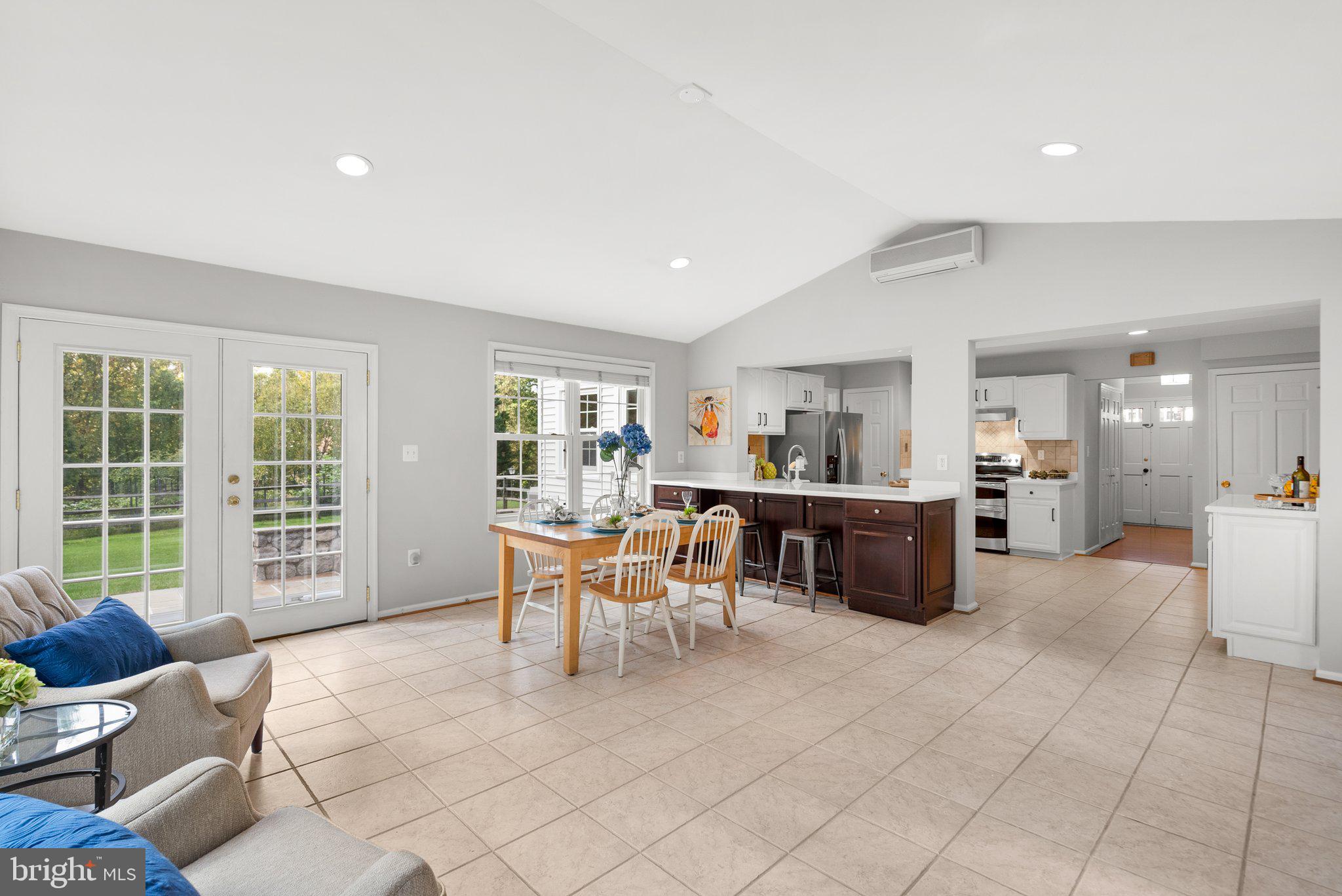 NORBECK ESTATES - Residential