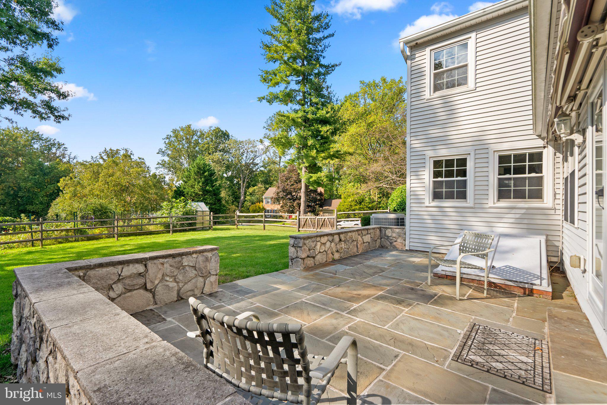 NORBECK ESTATES - Residential