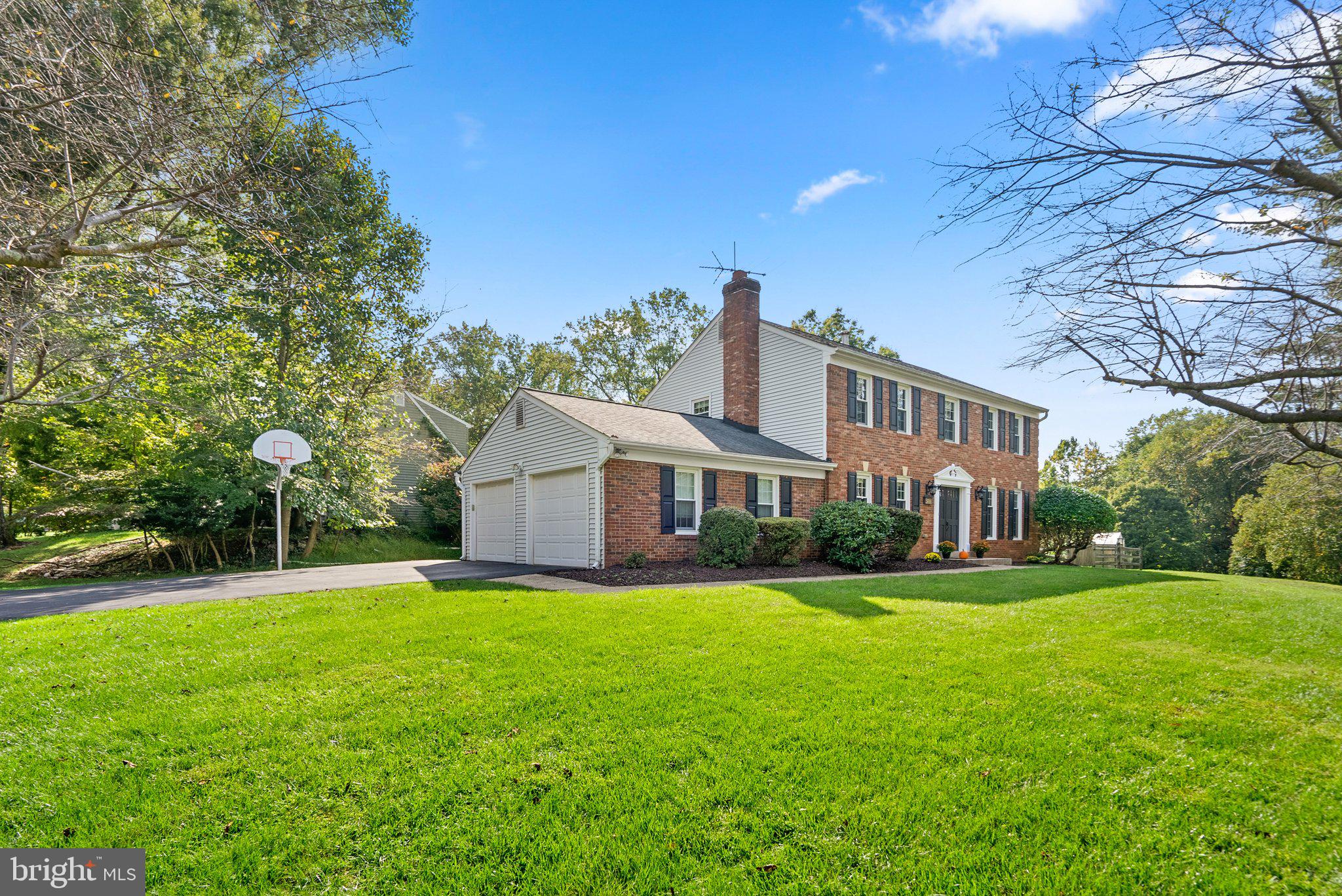 NORBECK ESTATES - Residential