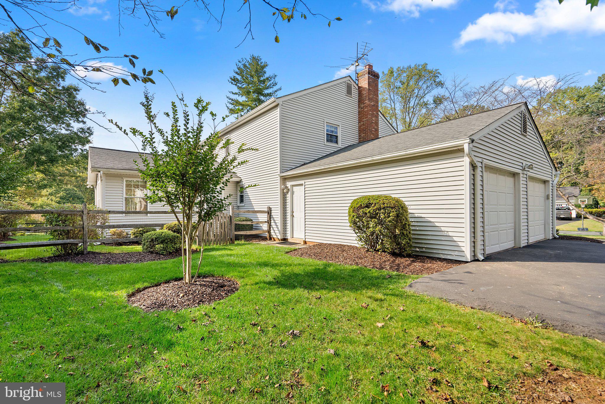 NORBECK ESTATES - Residential