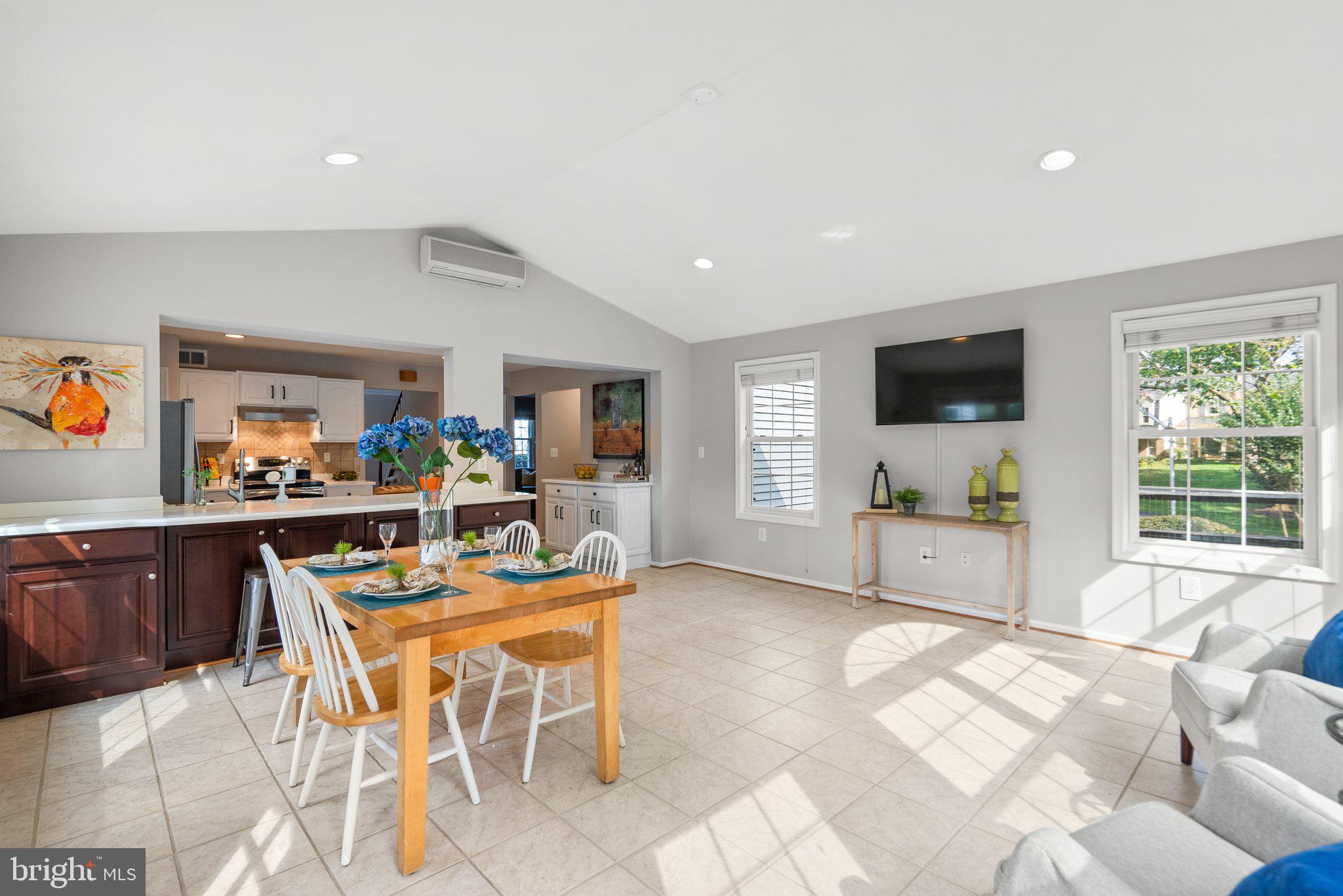 NORBECK ESTATES - Residential