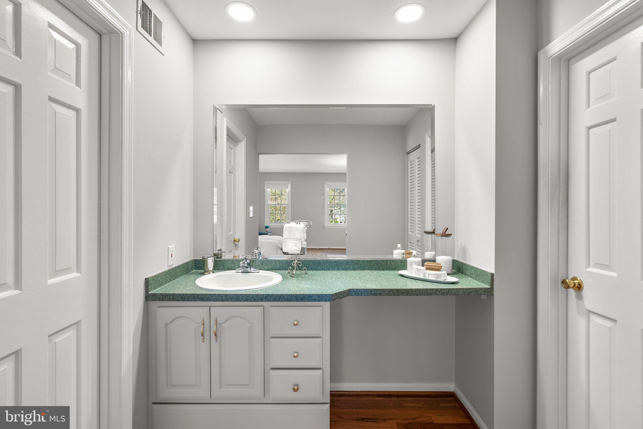 NORBECK ESTATES - Residential