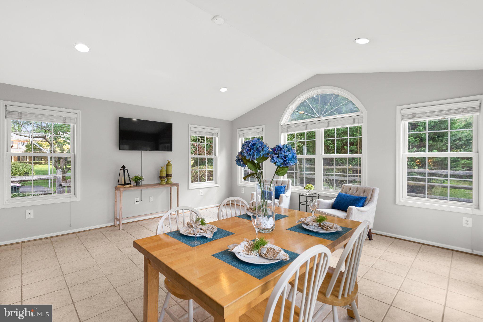 NORBECK ESTATES - Residential