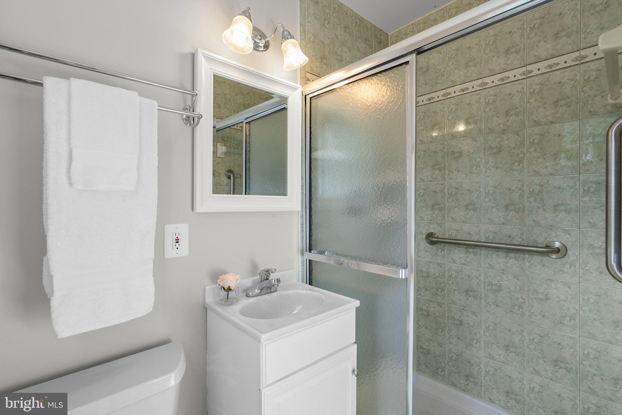 NORBECK ESTATES - Residential