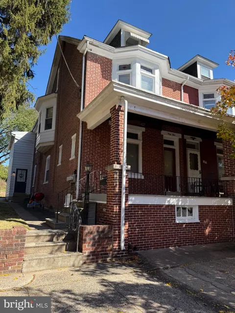 33 E 4th Street, Pottstown, PA MLS: PAMC2159332