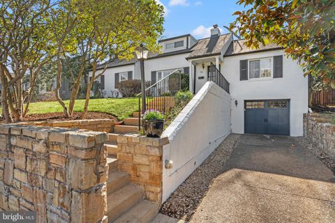 Homes For Sale - 402 Skyhill Road<br/> Alexandria City County, ALEXANDRIA, VA 22314