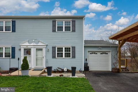 Photo of 1020 CLOVERTON DR, COLUMBIA, PA 17512 (MLS # PALA2032684)