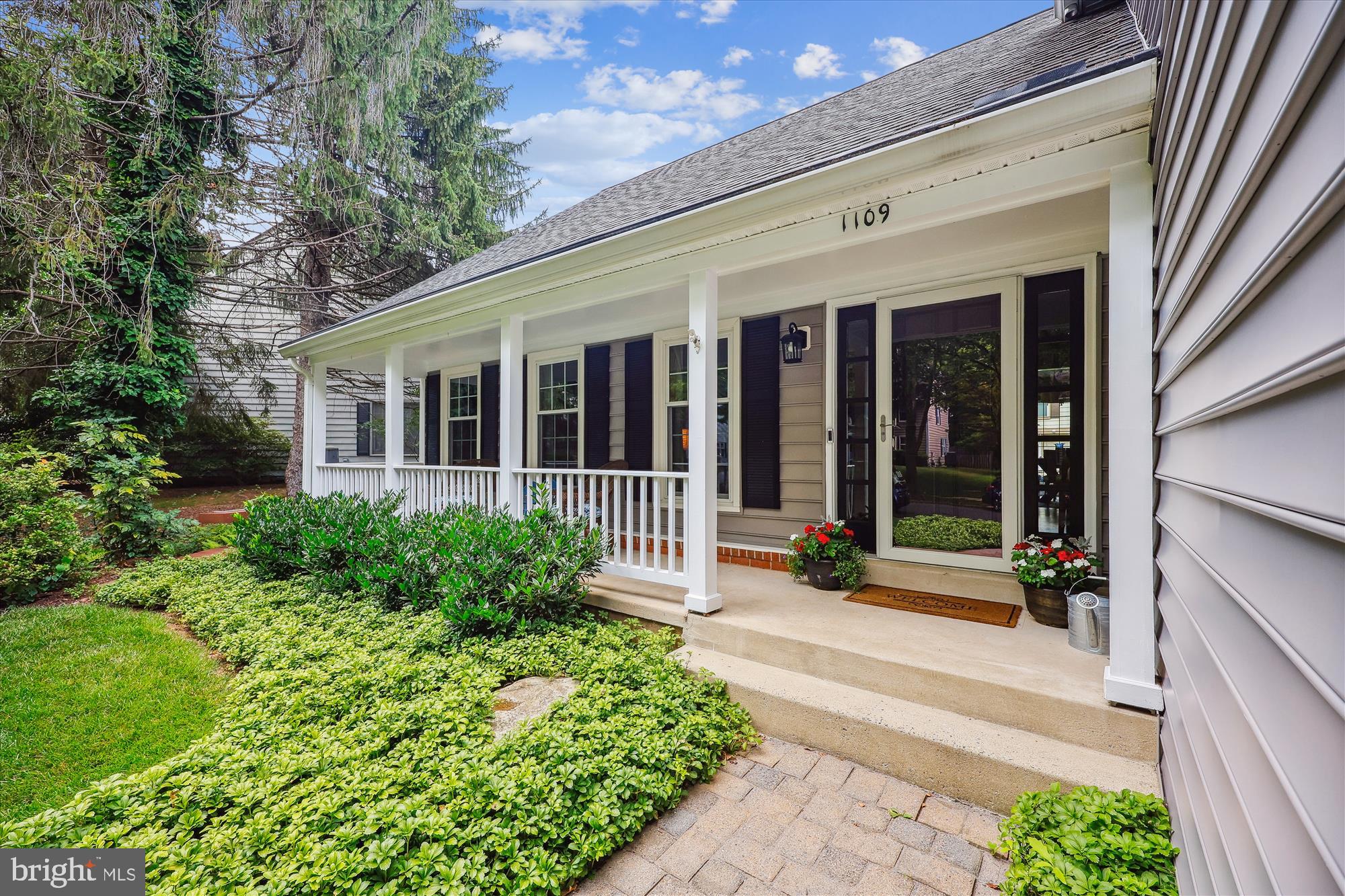 1109 CHURCHVIEW