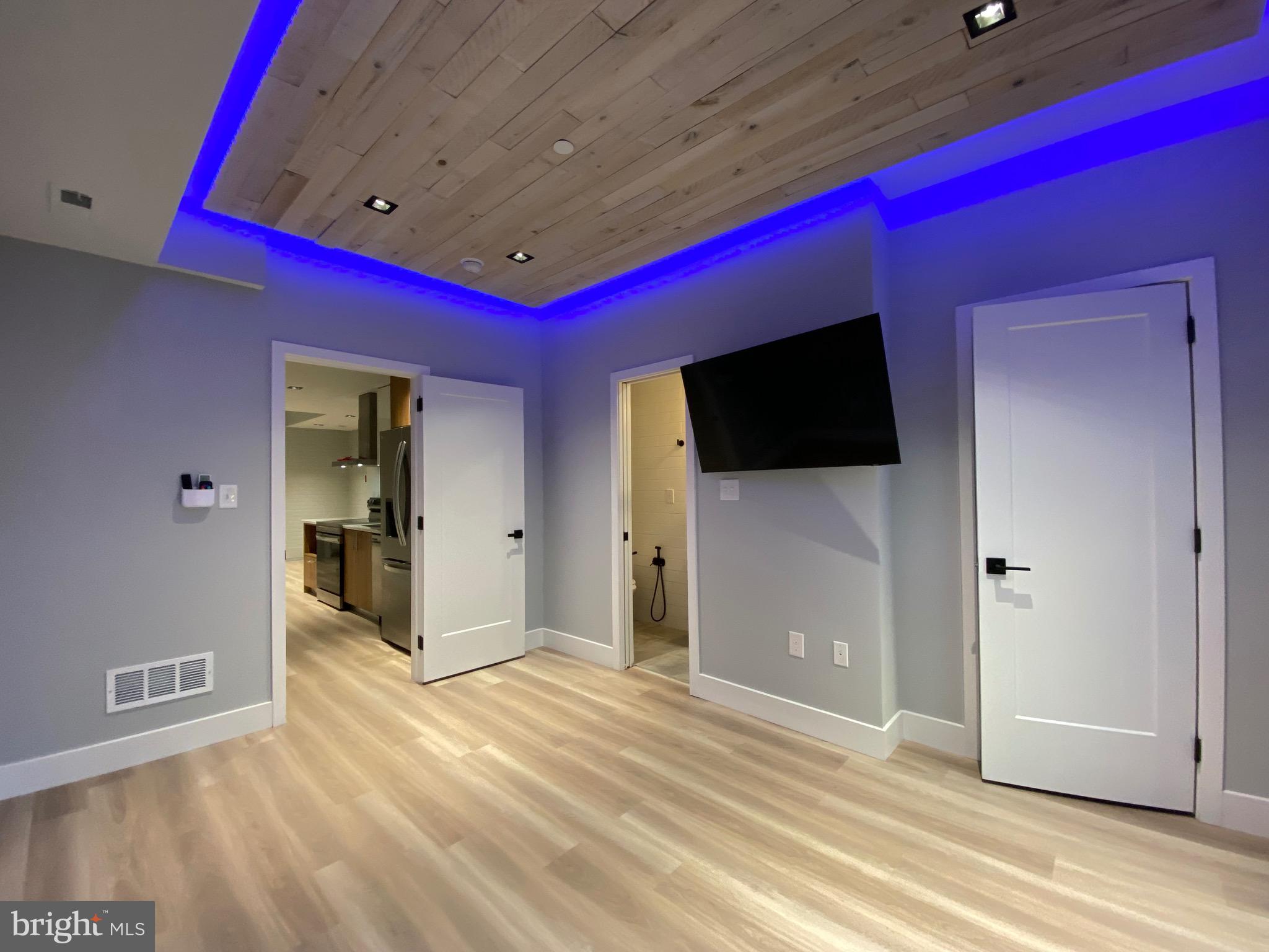 TEMPLE UNIVERSITY - Residential Lease